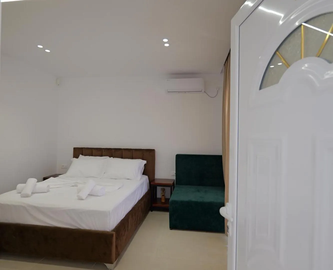 Villa Henrik 77 Saranda Centrum 0*,